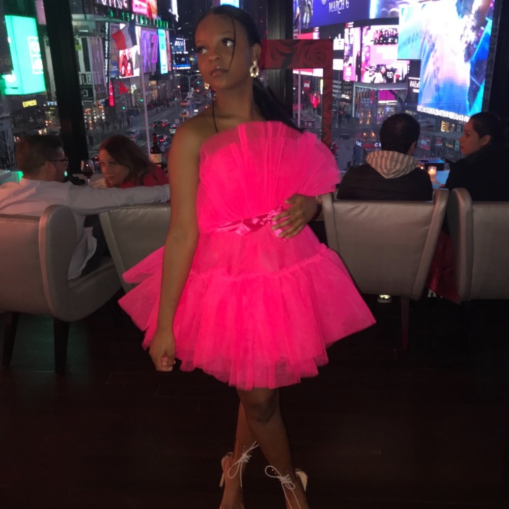 Meet your Posher, Tava